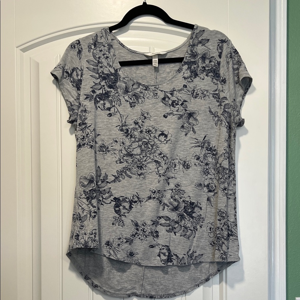 Soma Gray Floral Short Sleeve Tee